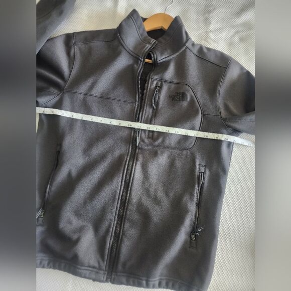 The North Face Men's Black Jacket Zip Up - Picture 8 of 11
